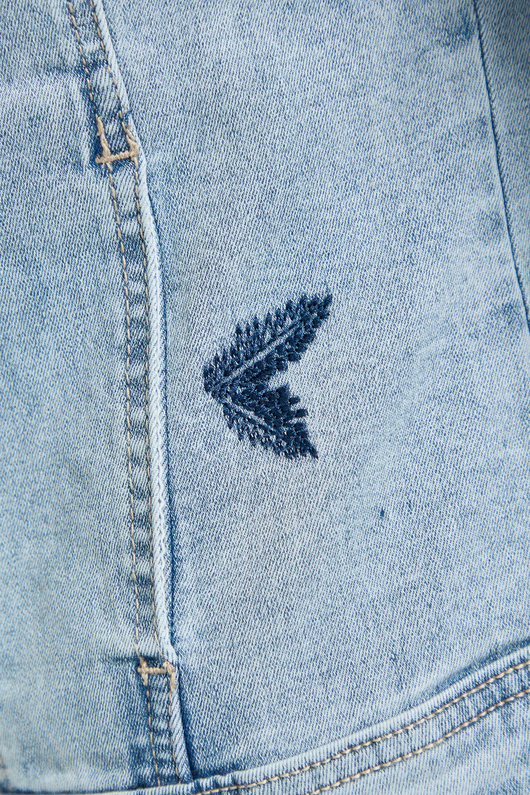 FLORAL EMB DENIM JACKET DENIM - Image 8