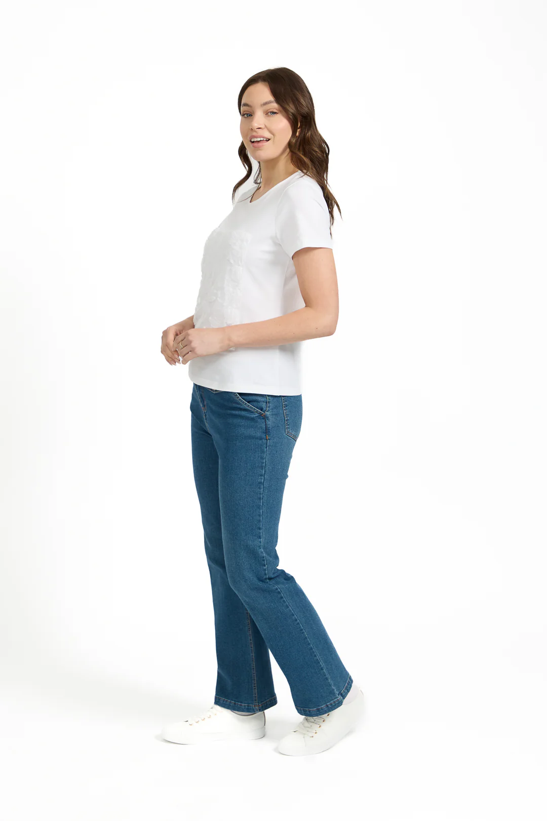 FLOWER APPLIQUE TEE WHITE - Image 4