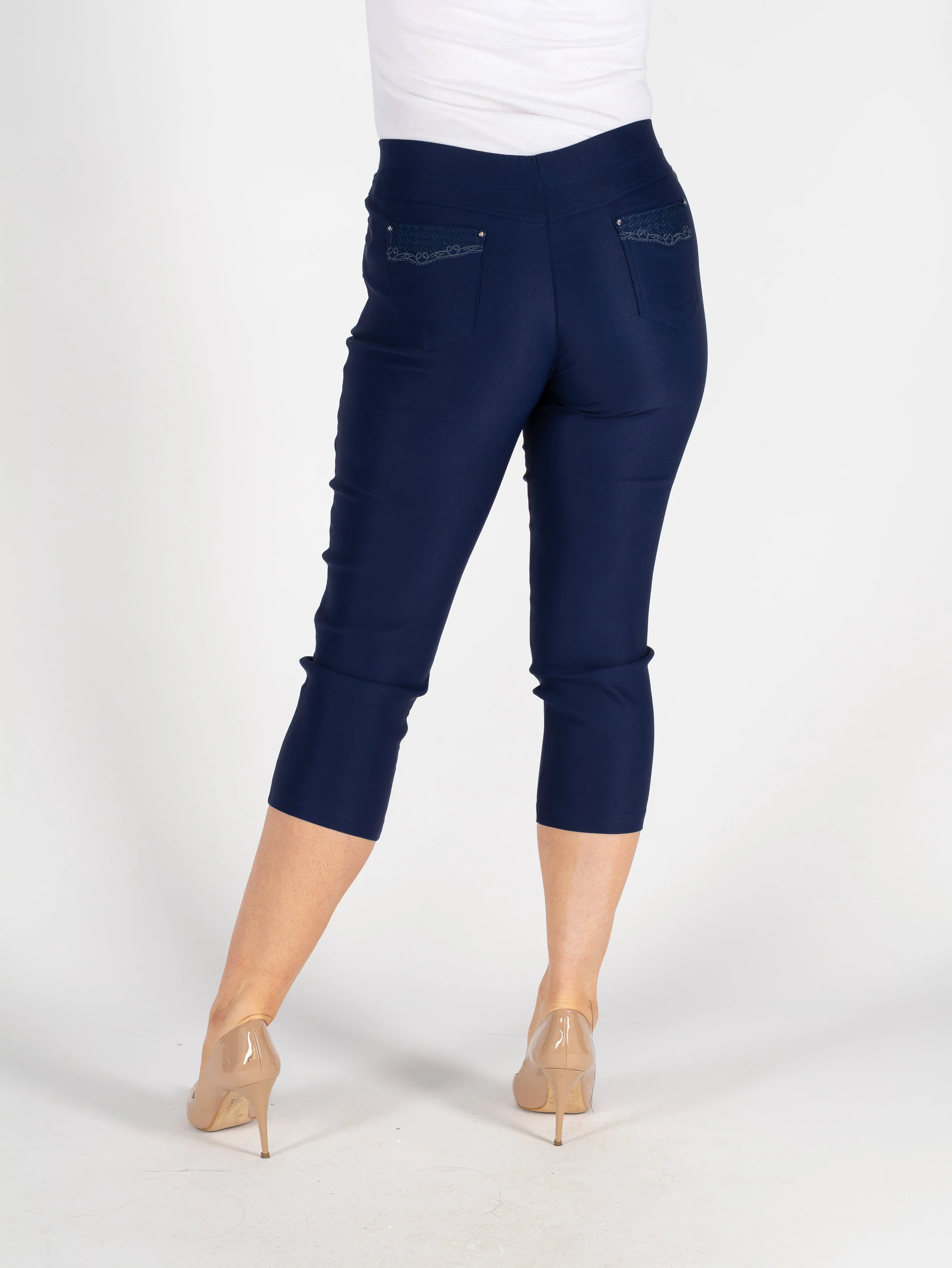 T30489 CROP 22 INCH TROUSER EMBR POCKET HEM DET NAVY - Image 2